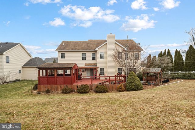 4698 BERWYN LN, Macungie, PA 18062