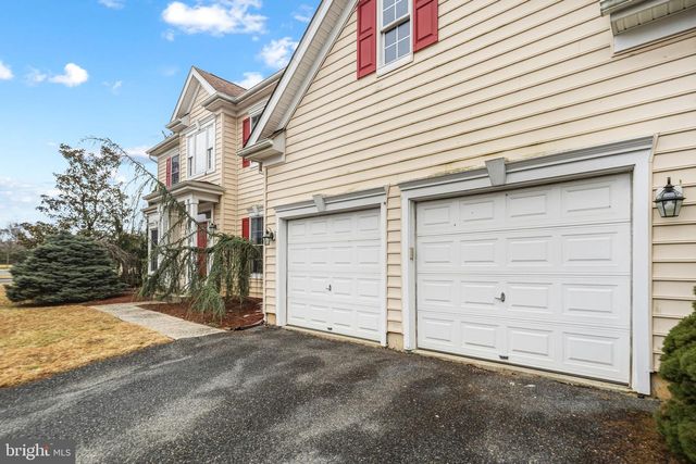 4698 BERWYN LN, Macungie, PA 18062