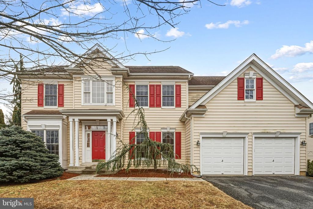 4698 BERWYN LN, Macungie, PA 18062