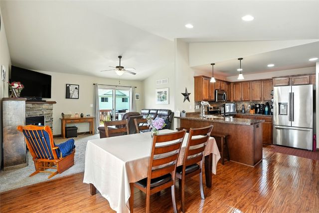 105 N Park Ridge Road, North Liberty, IA 52317