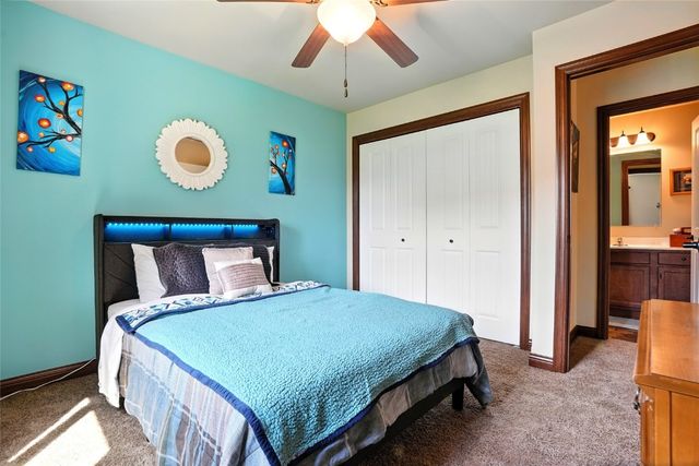 105 N Park Ridge Road, North Liberty, IA 52317