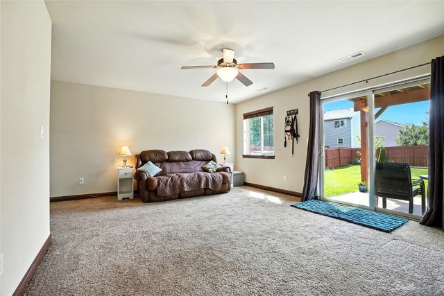 105 N Park Ridge Road, North Liberty, IA 52317