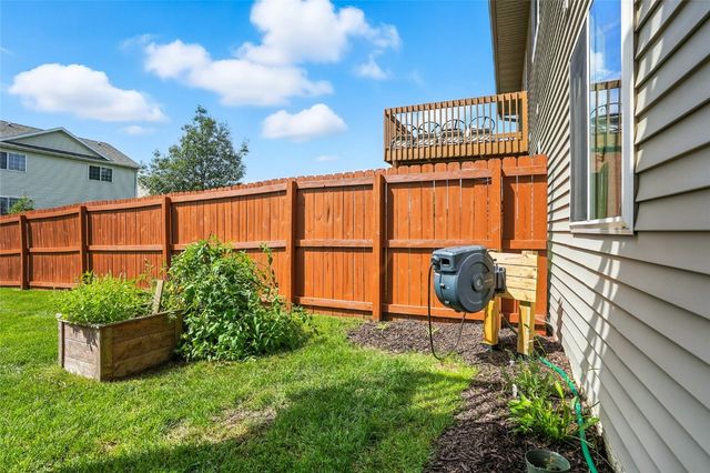 105 N Park Ridge Road, North Liberty, IA 52317