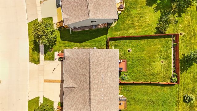 105 N Park Ridge Road, North Liberty, IA 52317