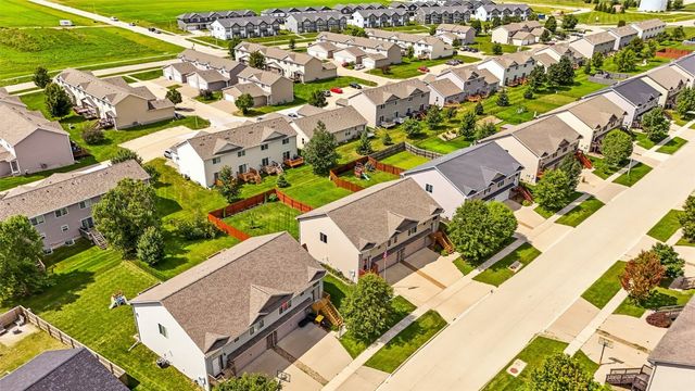 105 N Park Ridge Road, North Liberty, IA 52317