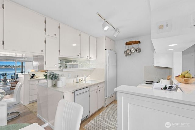 65 Kirkland, Kirkland, WA 98034