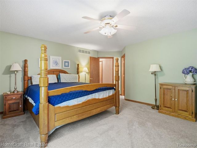 22704 Foxmoor Drive, Novi, MI 48374
