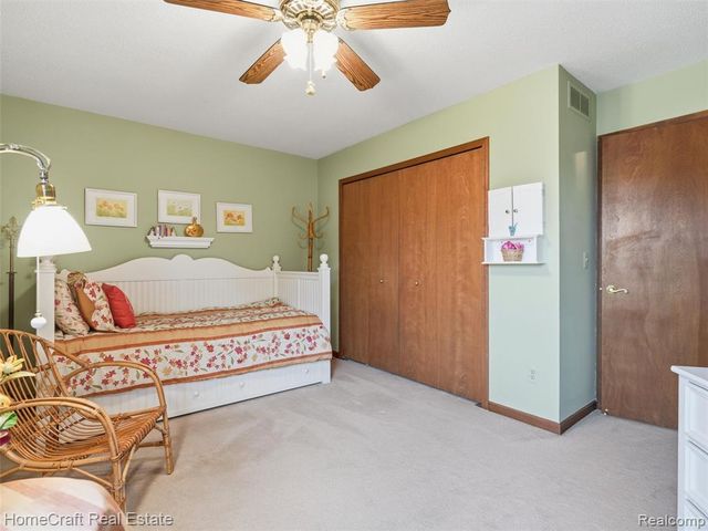 22704 Foxmoor Drive, Novi, MI 48374