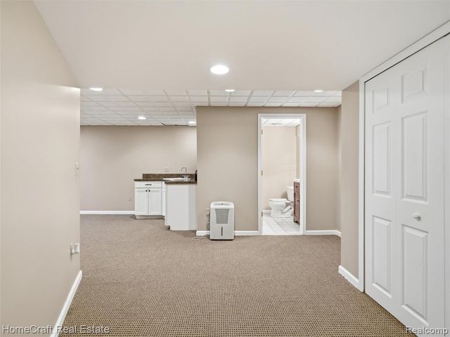 22704 Foxmoor Drive, Novi, MI 48374