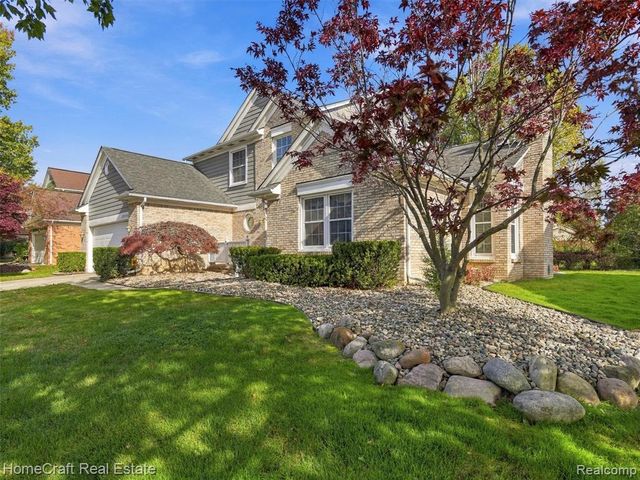 22704 Foxmoor Drive, Novi, MI 48374
