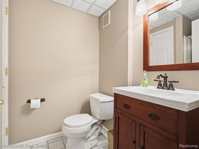 22704 Foxmoor Drive, Novi, MI 48374