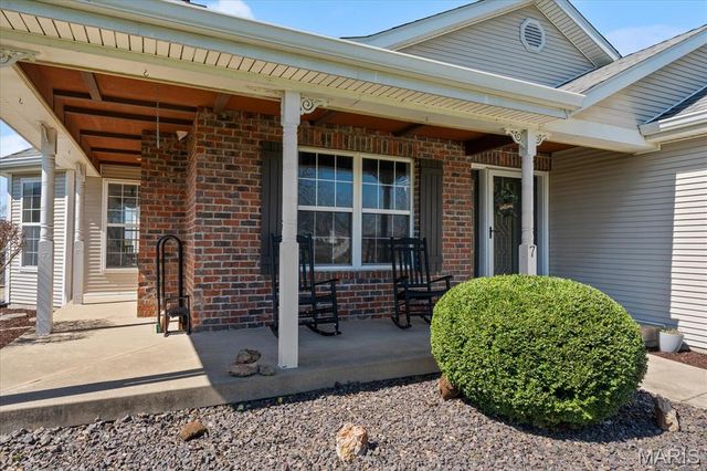 7 Primrose Lane, Trenton, IL 62293