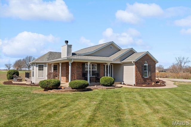 7 Primrose Lane, Trenton, IL 62293