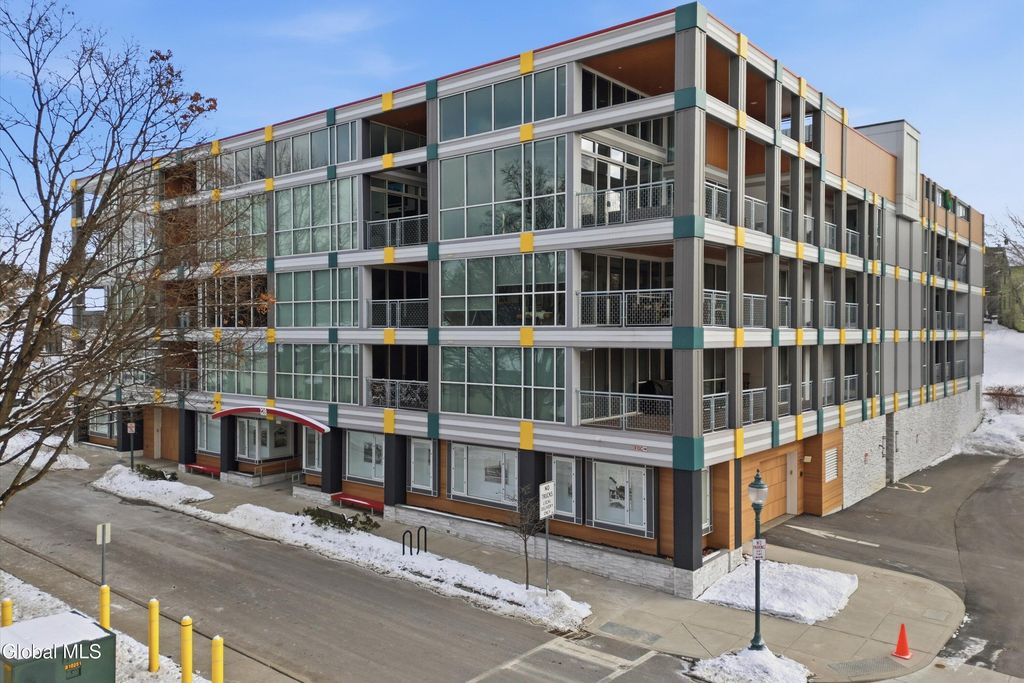 128 Henry Street 307, Saratoga Springs, NY 12866