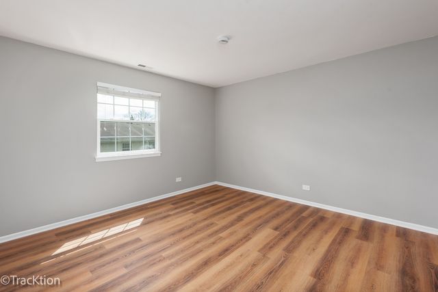 549 E Shag Bark Lane E, Streamwood, IL 60107