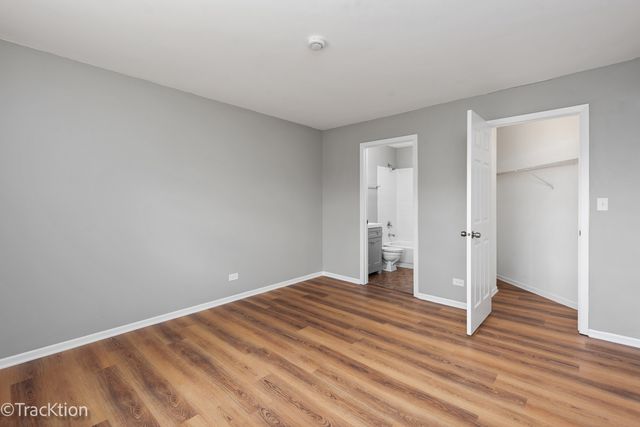 549 E Shag Bark Lane E, Streamwood, IL 60107