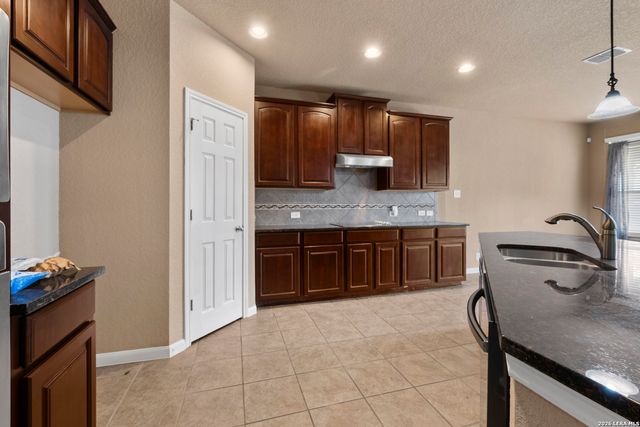 1906 Ponce De Leon, Windcrest, TX 78239