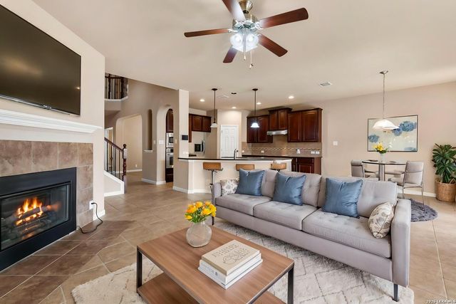 1906 Ponce De Leon, Windcrest, TX 78239
