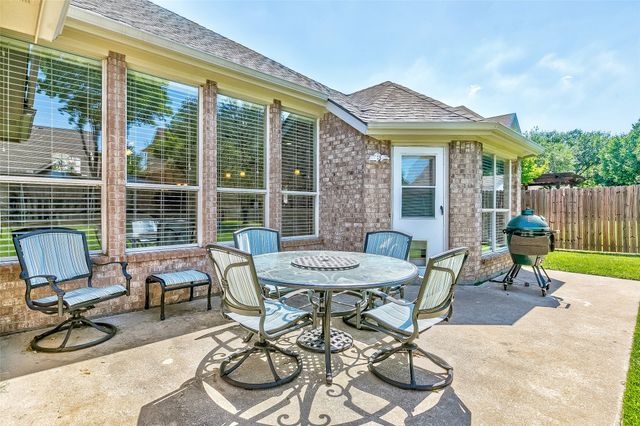1700 Hidden Brook Trail, Flower Mound, TX 75028