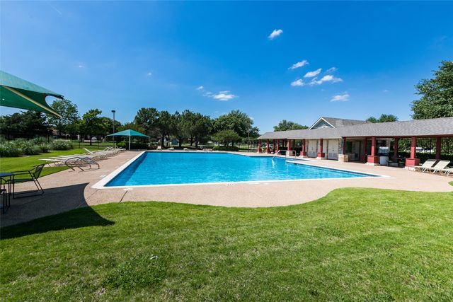 1700 Hidden Brook Trail, Flower Mound, TX 75028