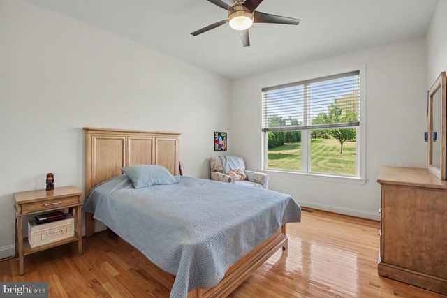 38783 DUTCHMANS KNOLL DR, Lovettsville, VA 20180
