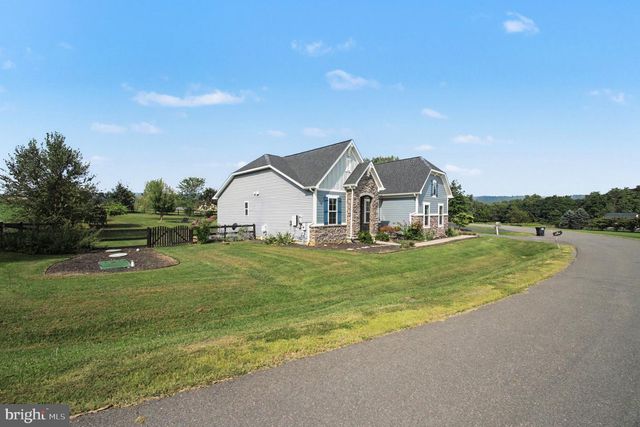38783 DUTCHMANS KNOLL DR, Lovettsville, VA 20180