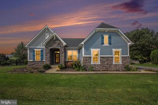 38783 DUTCHMANS KNOLL DR, Lovettsville, VA 20180
