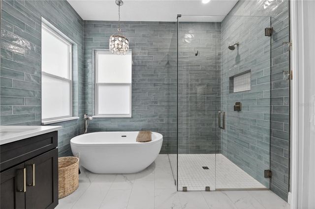 5721 SEA TURTLE PLACE, Apollo Beach, FL 33572