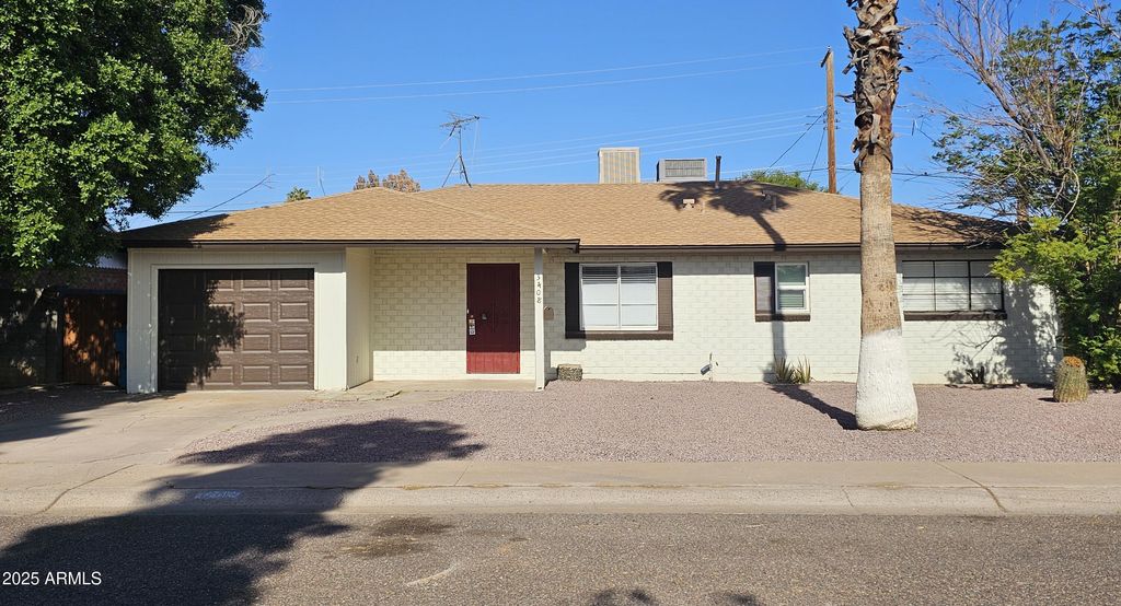 Image 1 of property listing at 3408 W MCLELLAN Boulevard, Phoenix, AZ 85017
