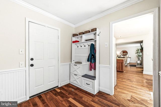 6 AMY LN, Malvern, PA 19355