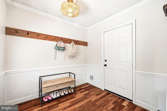 6 AMY LN, Malvern, PA 19355