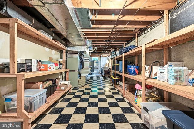 6 AMY LN, Malvern, PA 19355