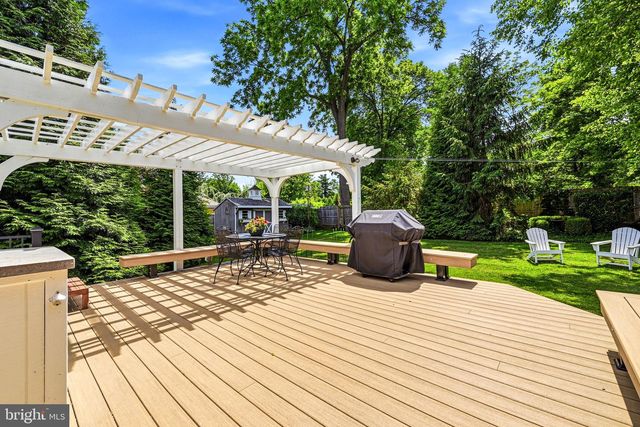 6 AMY LN, Malvern, PA 19355