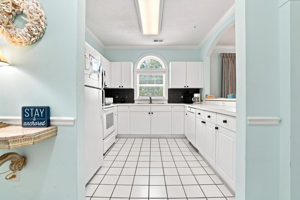 5825 Catalina Dr Unit 121, North Myrtle Beach, SC 29582 — photo 3