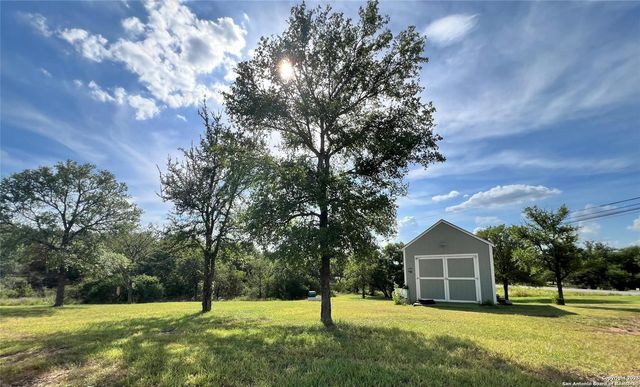 39 Taylor Dr, Horseshoe Bay, TX 78657