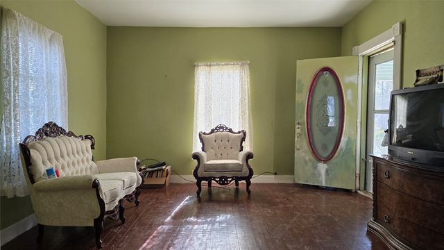 204 W Crossmain, Milford, TX 76670