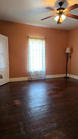 204 W Crossmain, Milford, TX 76670