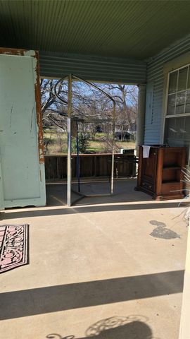 204 W Crossmain, Milford, TX 76670