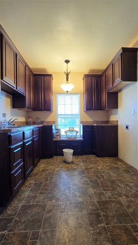 204 W Crossmain, Milford, TX 76670