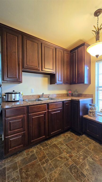 204 W Crossmain, Milford, TX 76670