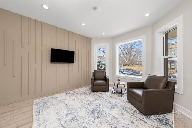 3107 W Flournoy Street, Chicago, IL 60612