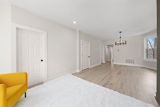 3107 W Flournoy Street, Chicago, IL 60612