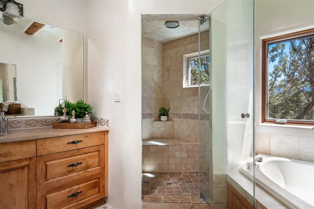 1314 Madrid, Santa Fe, NM 87505