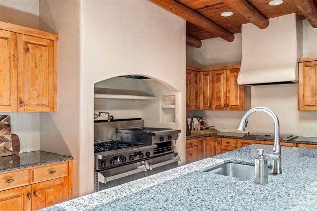 1314 Madrid, Santa Fe, NM 87505