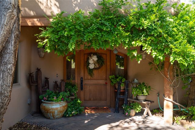 1314 Madrid, Santa Fe, NM 87505