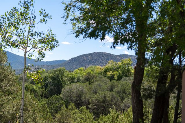 1314 Madrid, Santa Fe, NM 87505