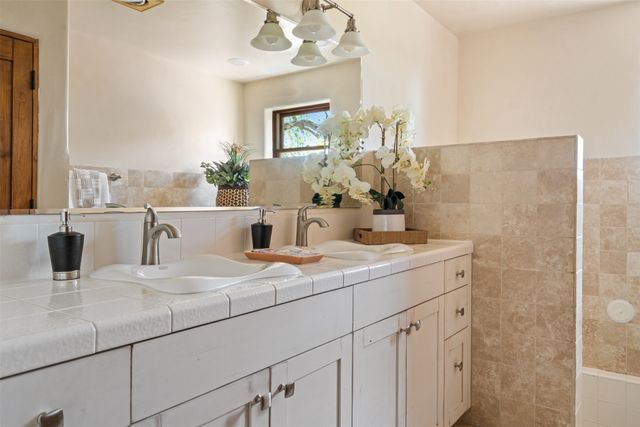 1314 Madrid, Santa Fe, NM 87505