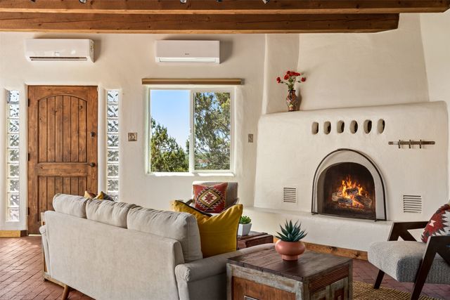 1314 Madrid, Santa Fe, NM 87505