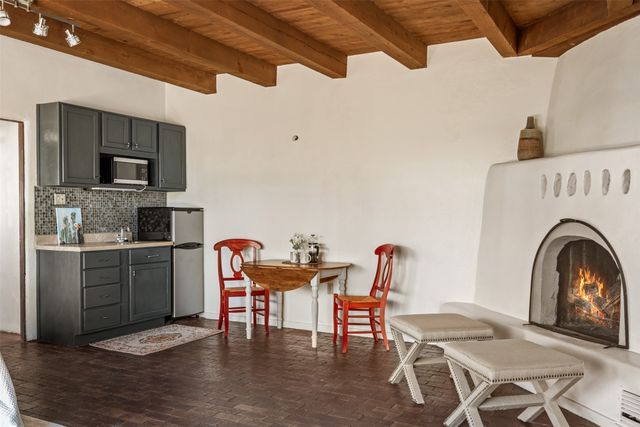 1314 Madrid, Santa Fe, NM 87505