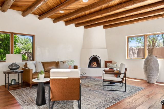 1314 Madrid, Santa Fe, NM 87505